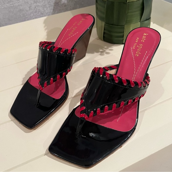 Kate Spade RARE Black and Red Whipstitch Architectural Sandals Sz 6 - Picture 2 of 15